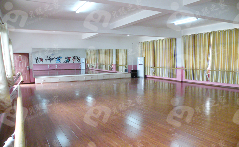 形体及舞蹈训练室